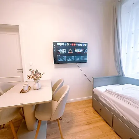 Modern In Old Town Apartment